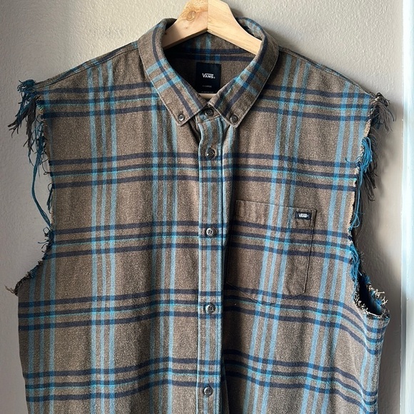 Vans Other - VANS Plaid Cut Off Classic Fit Muscle Button Down Shirt